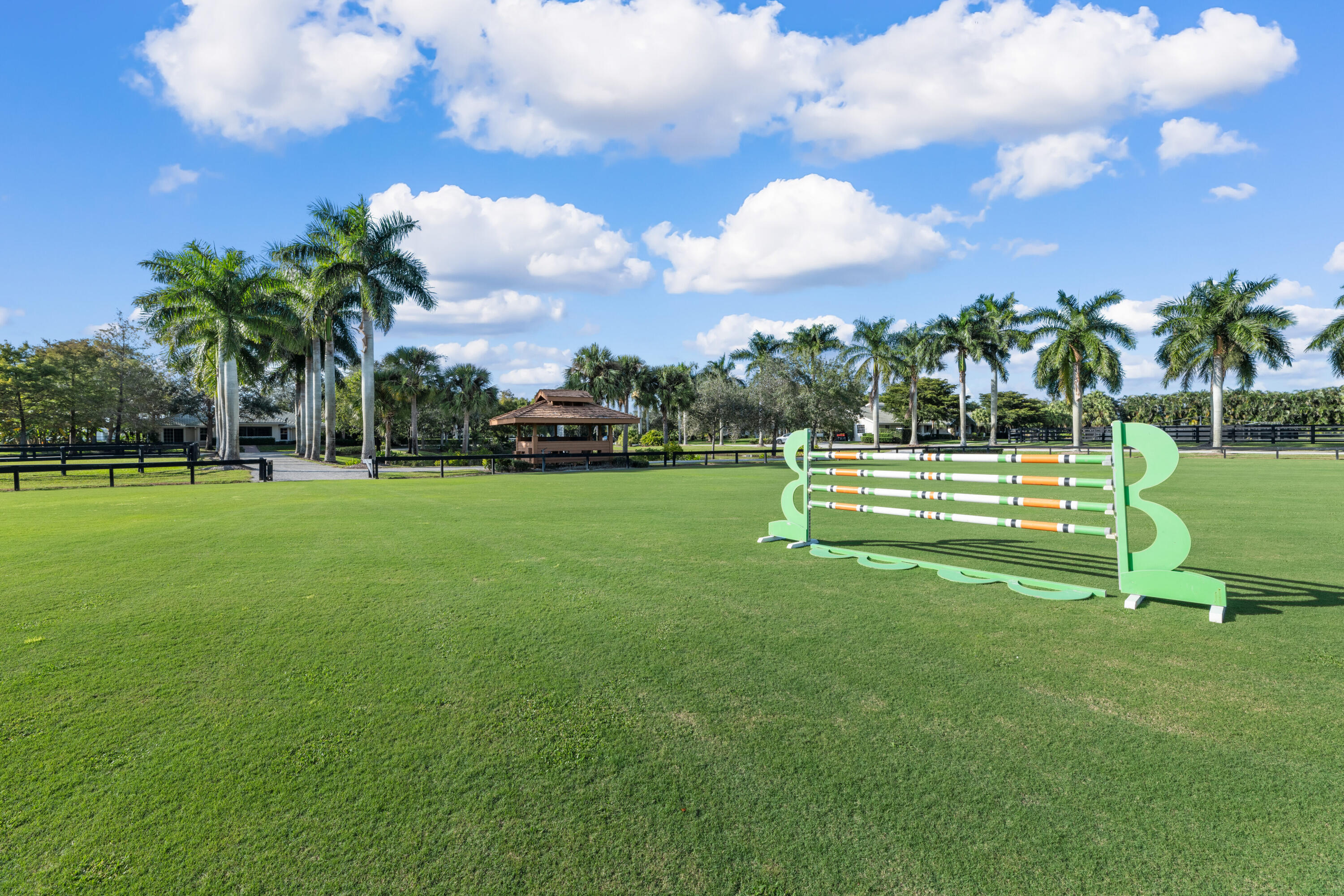 PALM BEACH POINT EAST - Residential