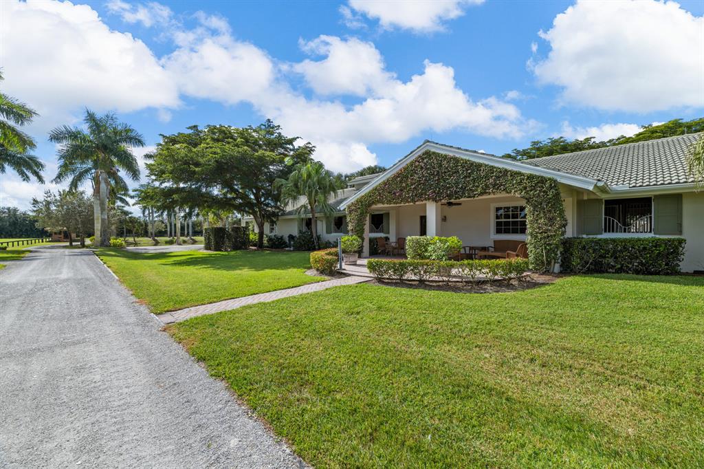 PALM BEACH POINT EAST - Residential