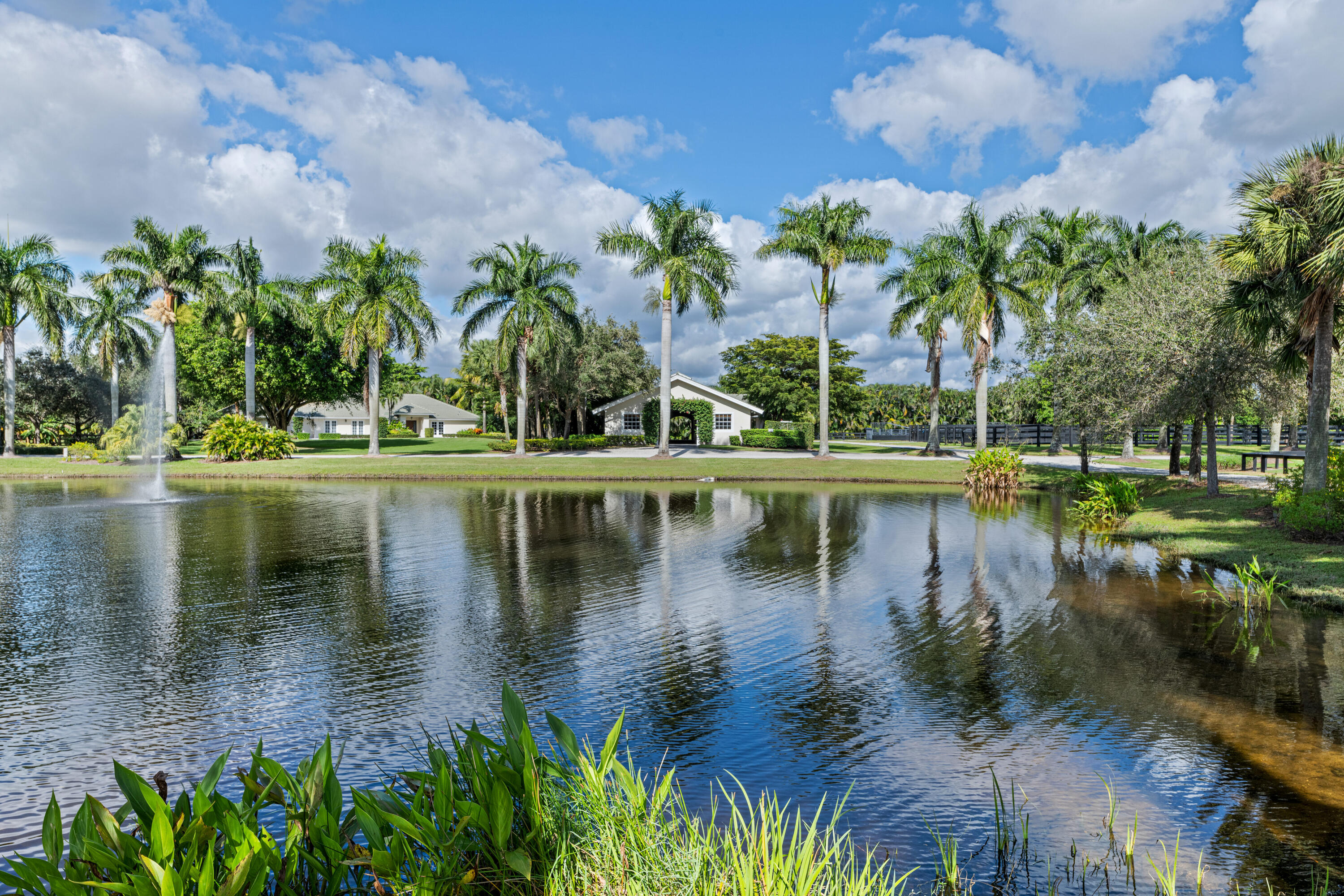 PALM BEACH POINT EAST - Residential