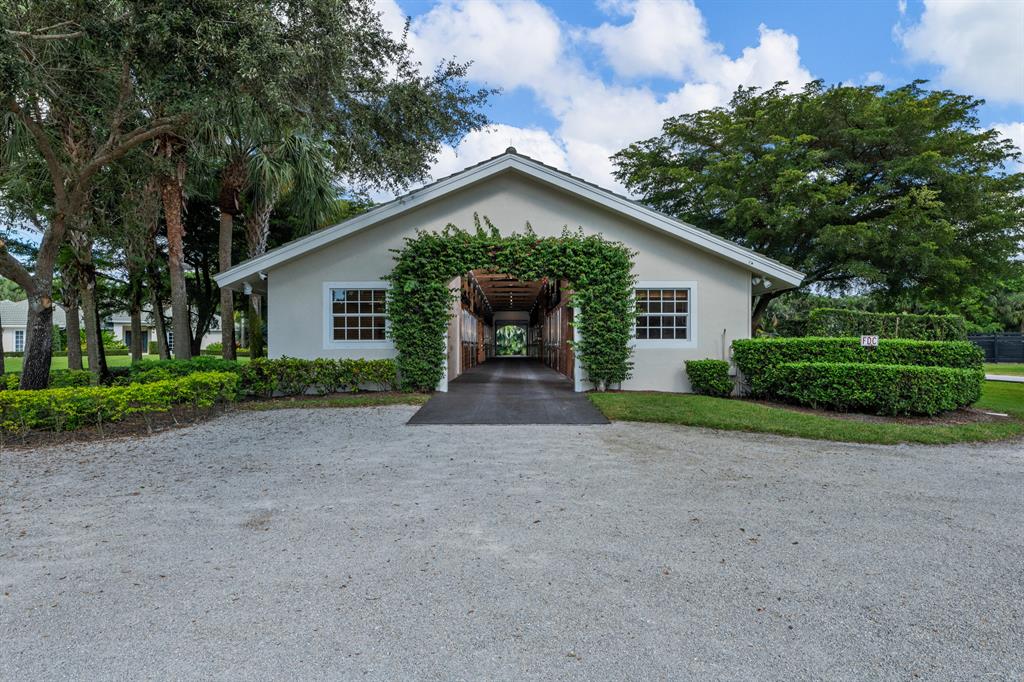 PALM BEACH POINT EAST - Residential