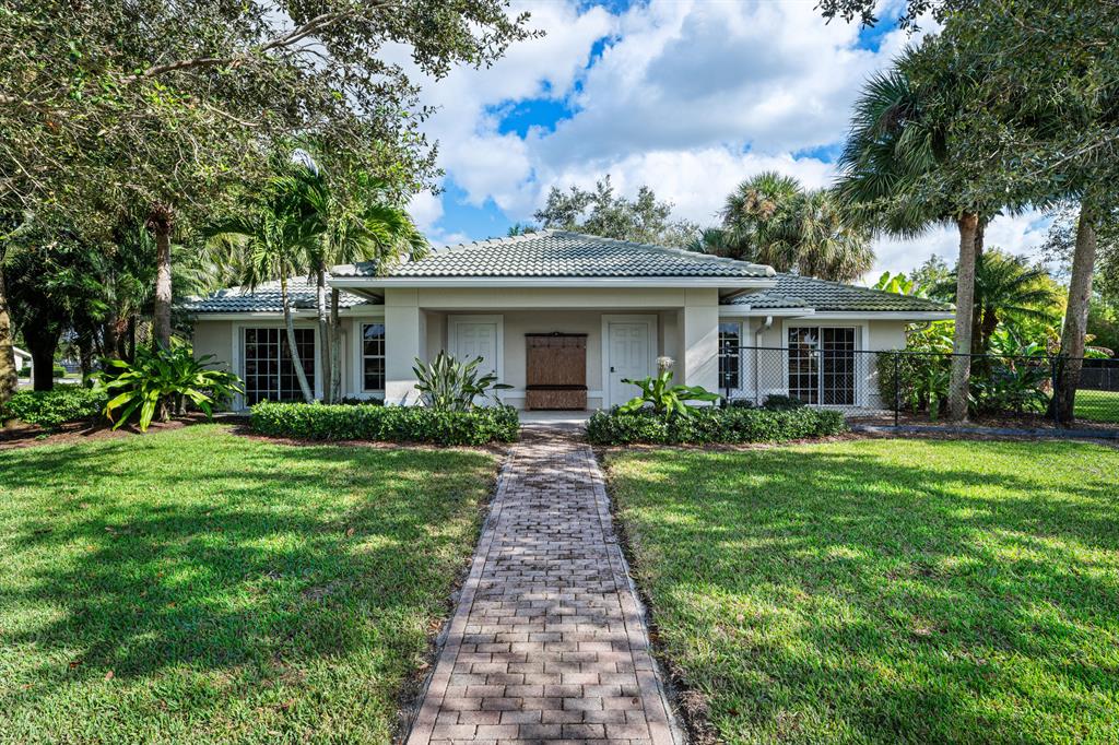 PALM BEACH POINT EAST - Residential