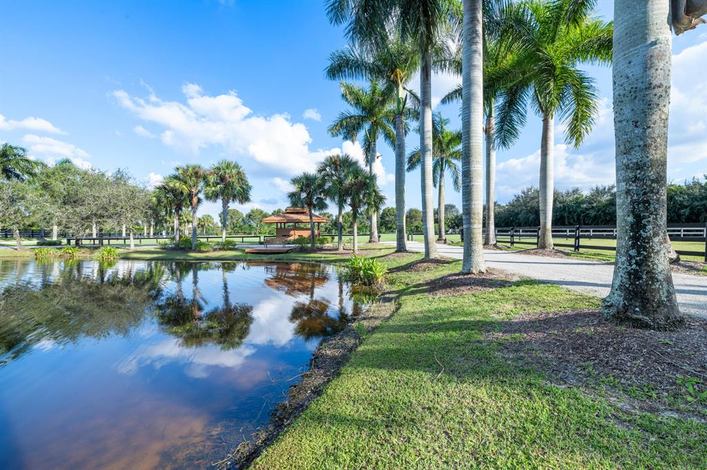 PALM BEACH POINT EAST - Residential