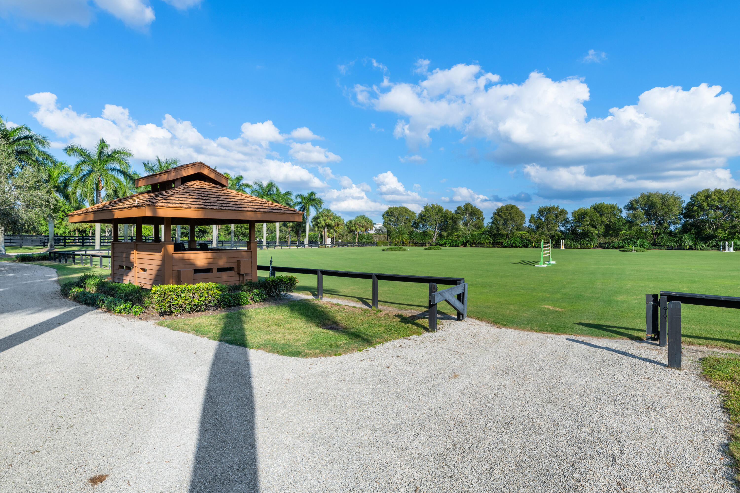 PALM BEACH POINT EAST - Residential