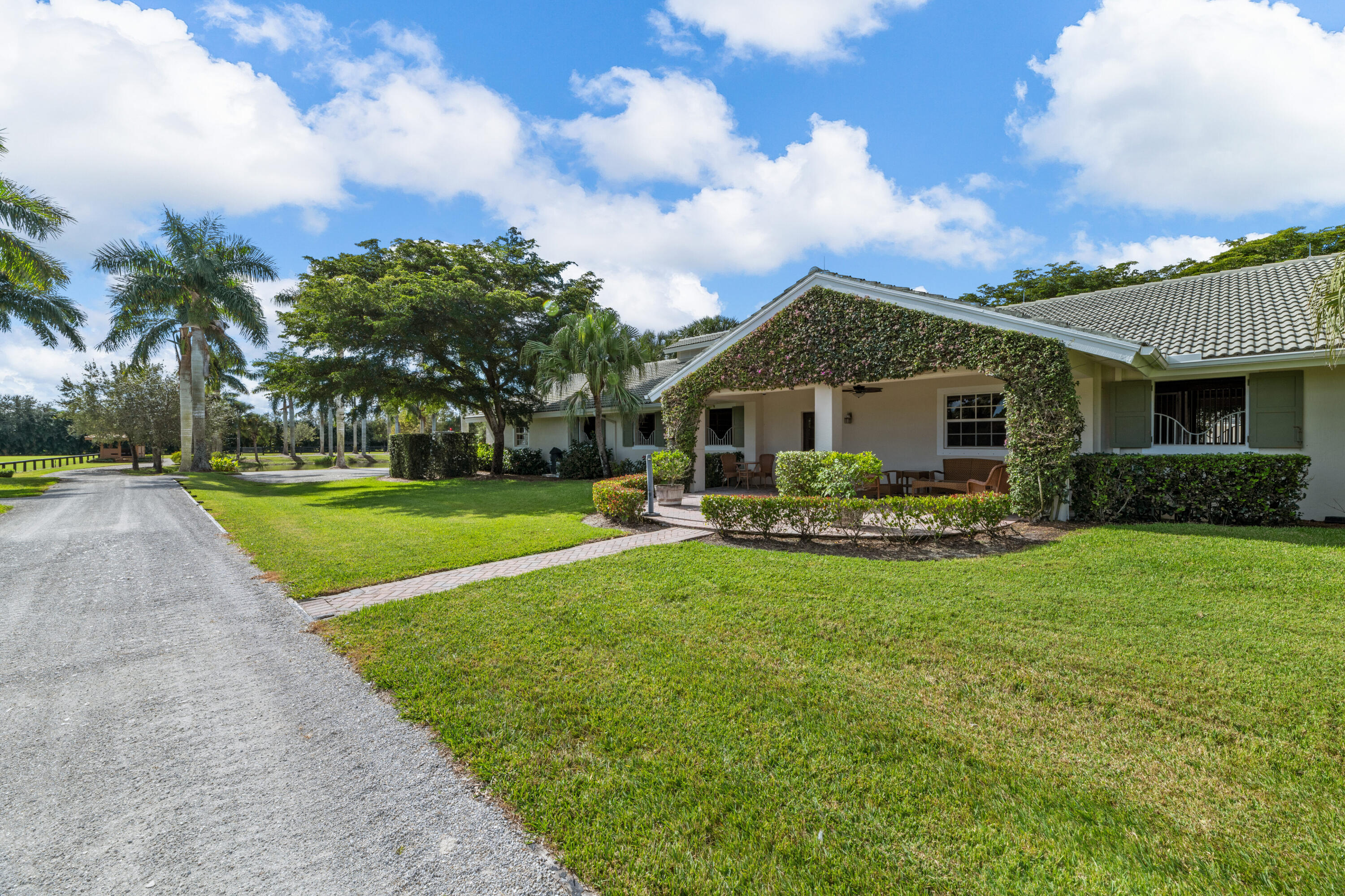 PALM BEACH POINT EAST - Residential