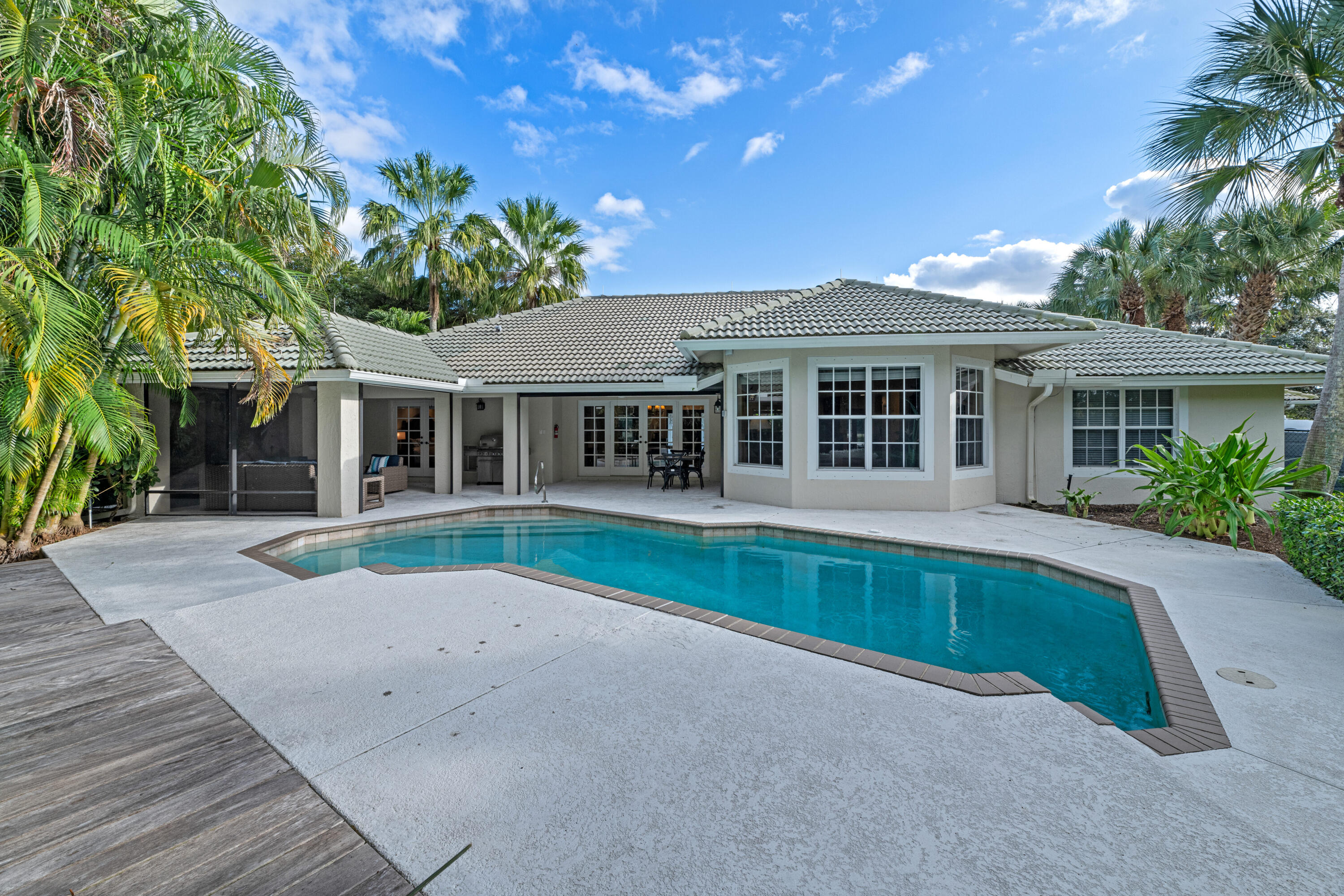 PALM BEACH POINT EAST - Residential