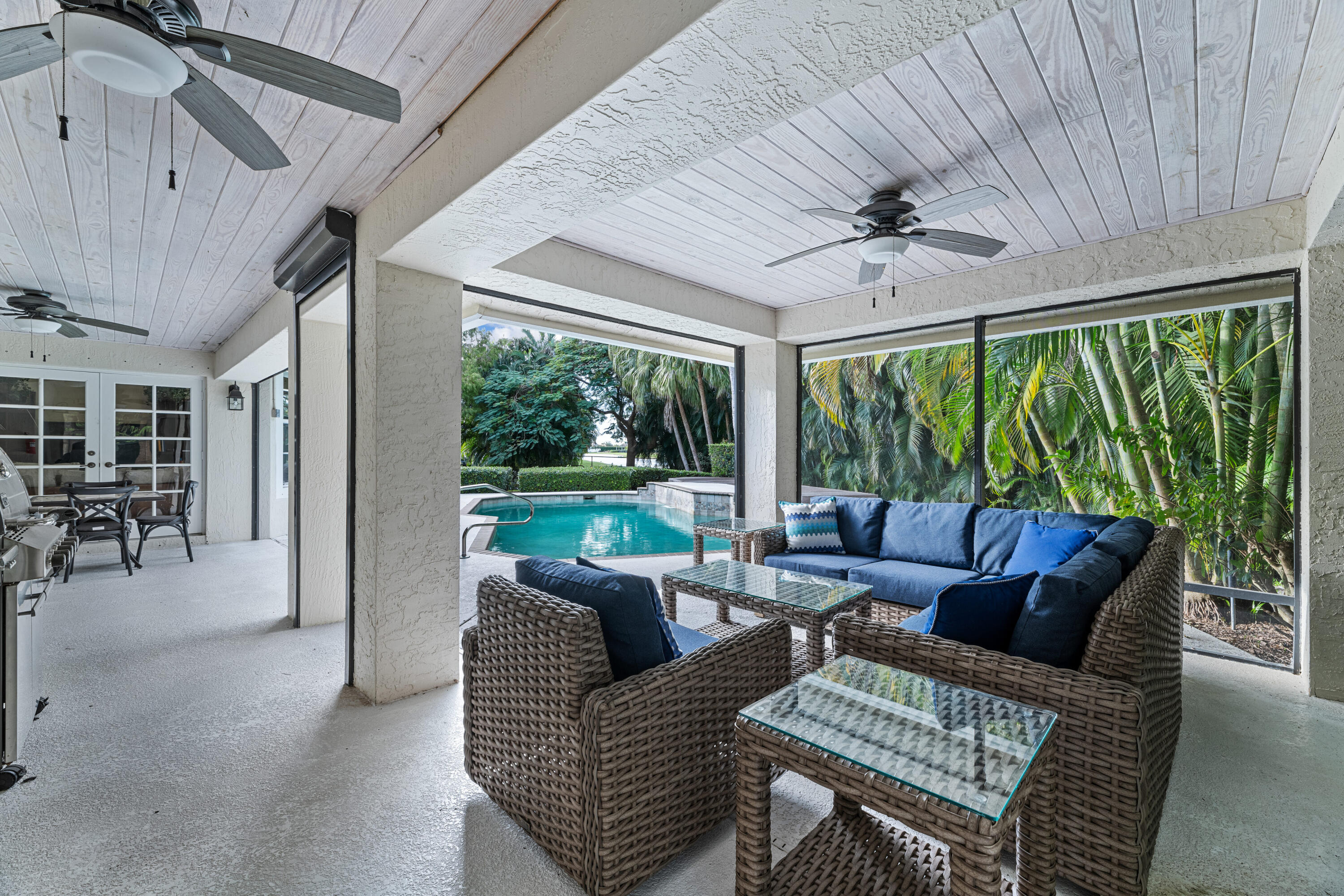 PALM BEACH POINT EAST - Residential