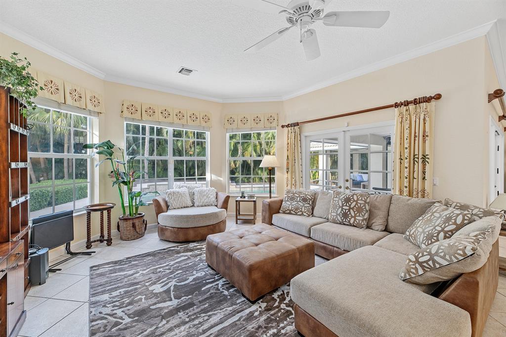 PALM BEACH POINT EAST - Residential