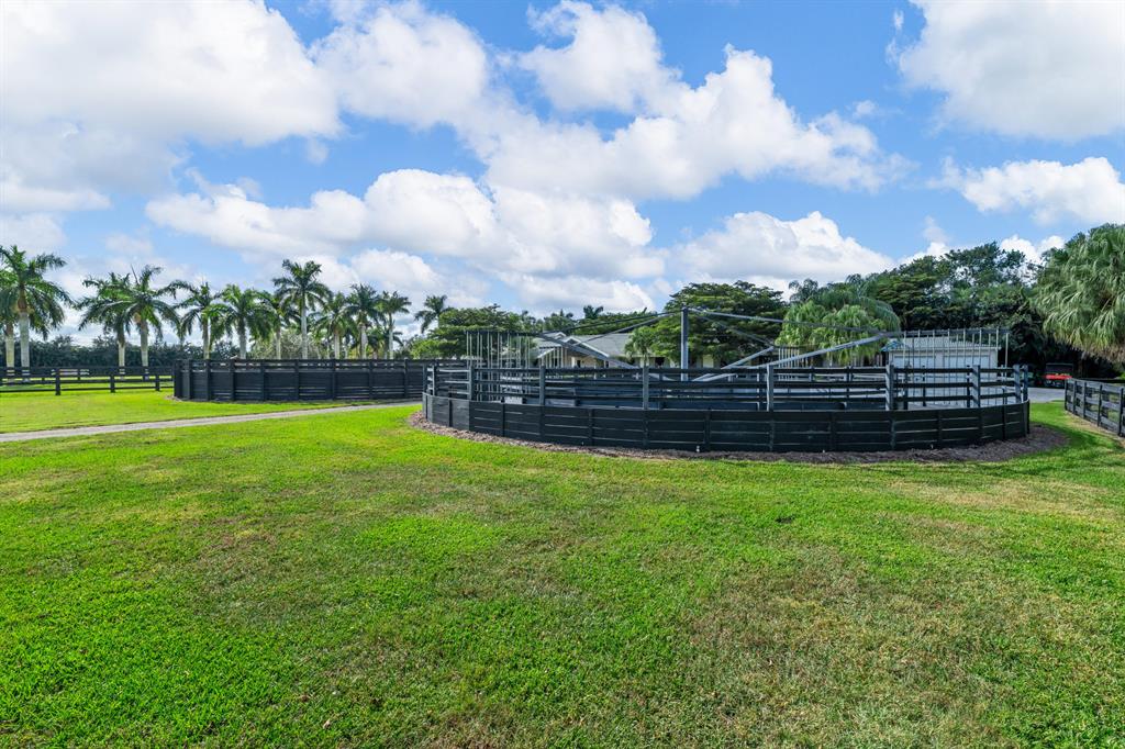 PALM BEACH POINT EAST - Residential