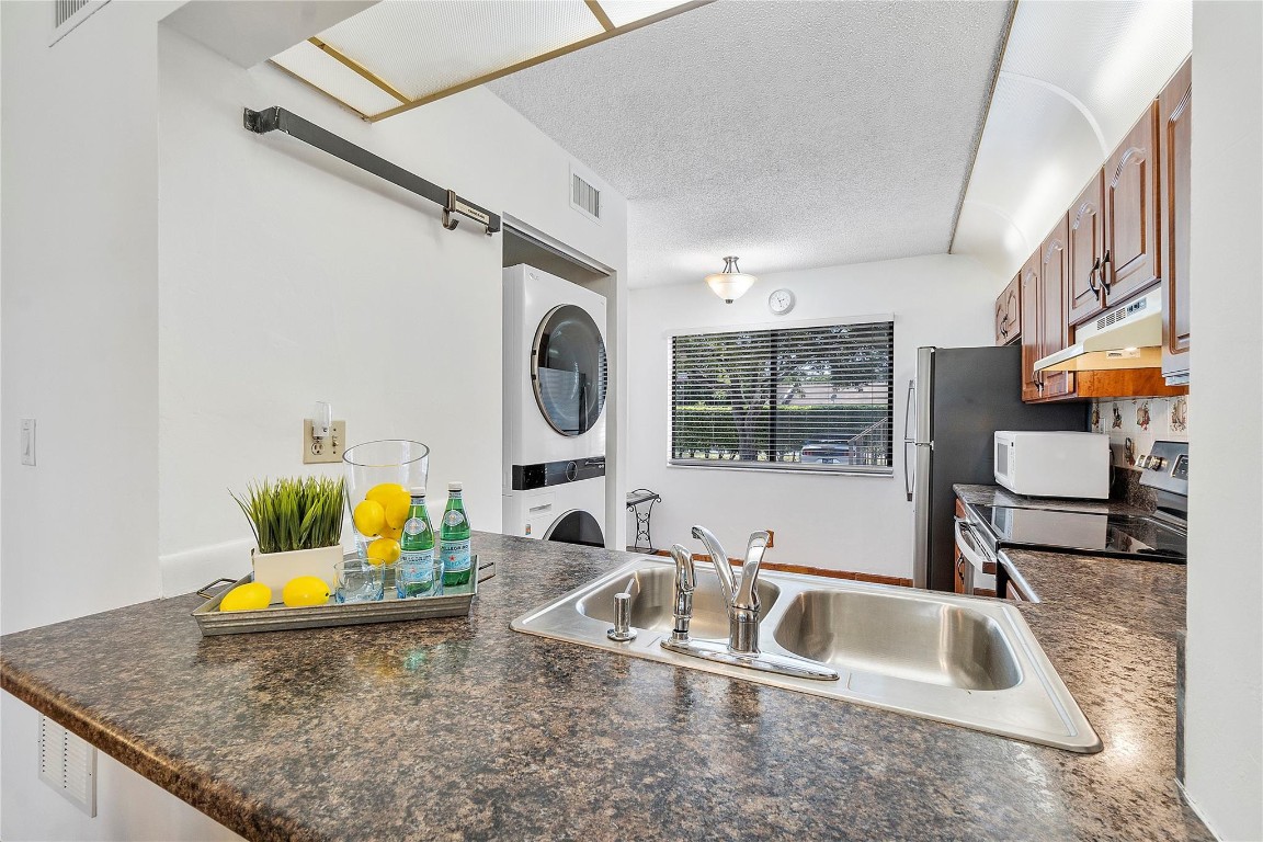 Laurels of Margate Condo - Residential