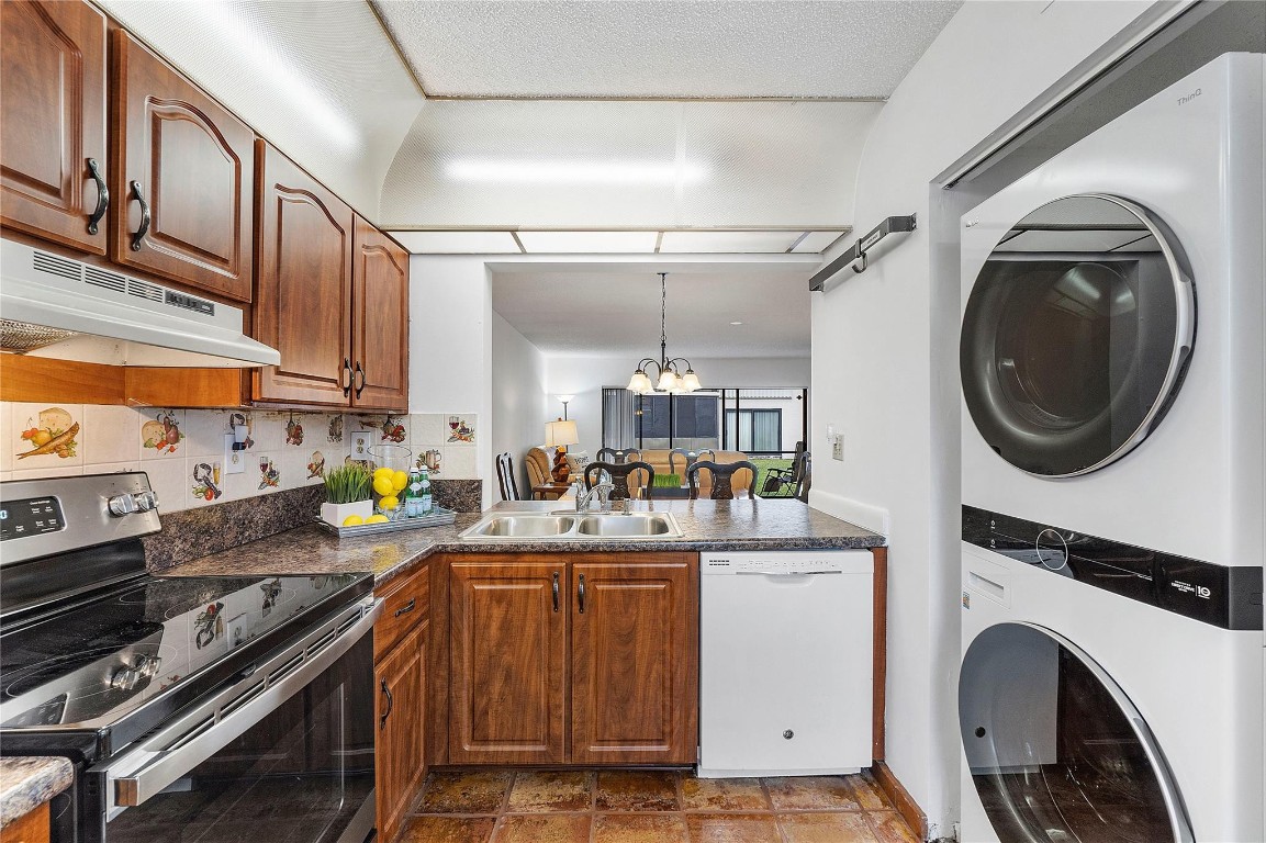 Laurels of Margate Condo - Residential