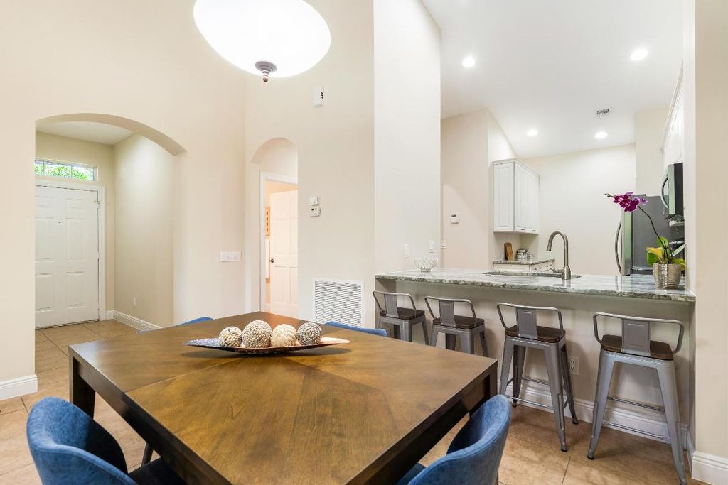 Photo of 4325 Cross Court, Vero Beach, FL 32967 (MLS # R11075081)