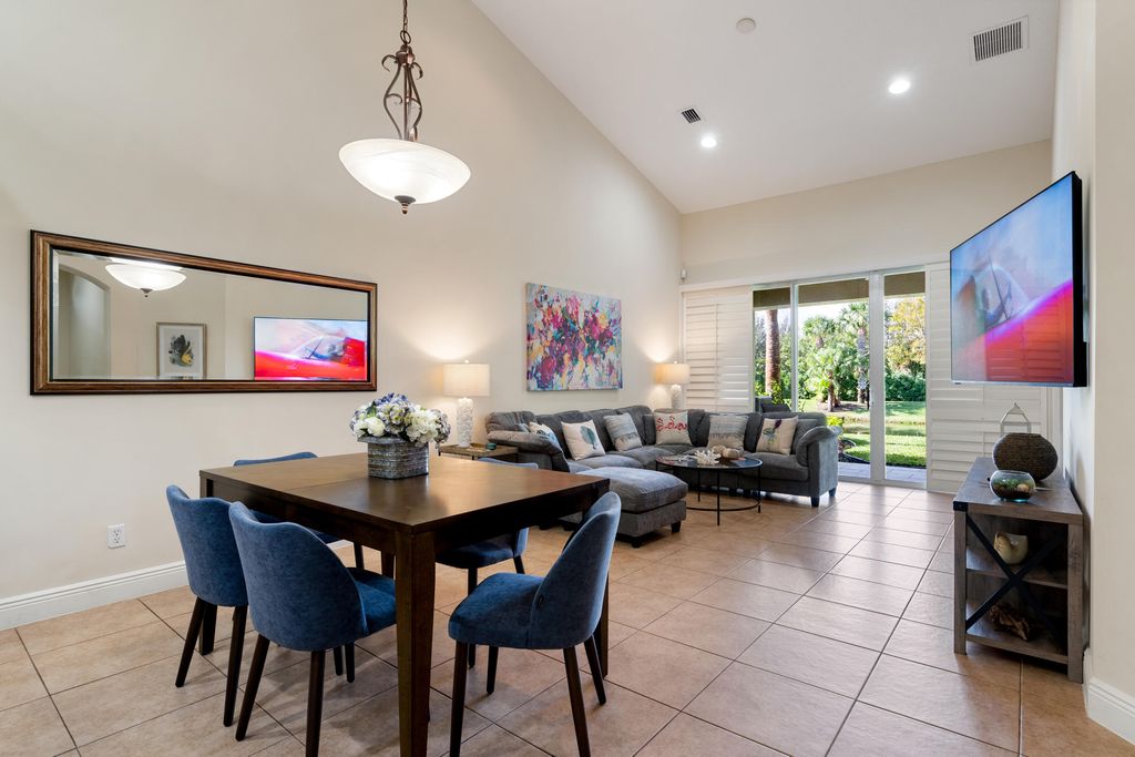 Photo of 4325 Cross Court, Vero Beach, FL 32967 (MLS # R11075081)