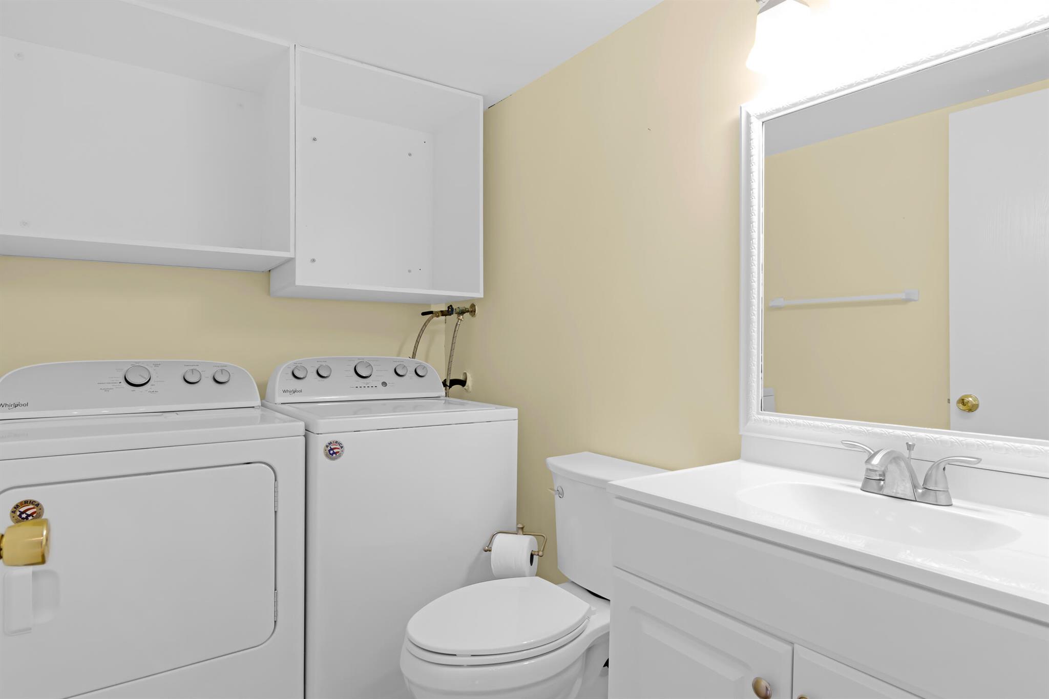 TROPIC GROVES VILLAS J - Residential