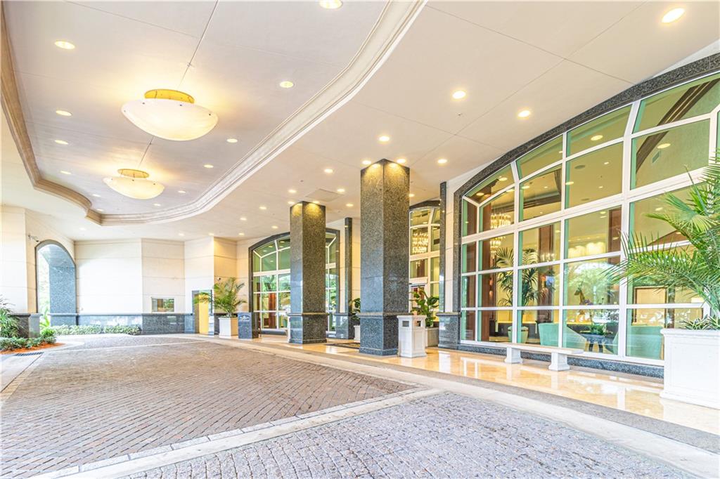 LAS OLAS GRAND - Residential