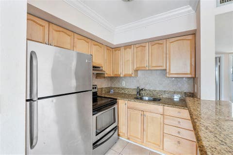 Tiny photo for 4050 NE 12th Terrace #39-2, Oakland Park, FL 33334 (MLS # B26047343)