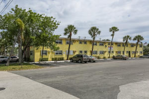 CRESTHAVEN 3 - Commercial Sale