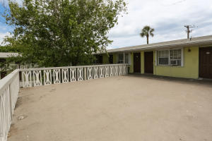 CRESTHAVEN 3 - Commercial Sale