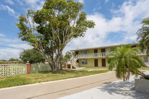 CRESTHAVEN 3 - Commercial Sale