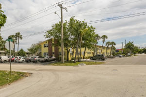 CRESTHAVEN 3 - Commercial Sale