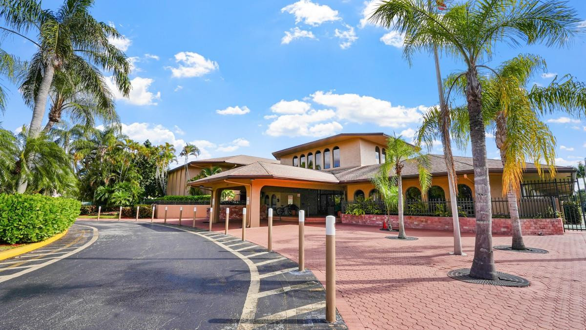 Centura Parc At Coconut C - Residential