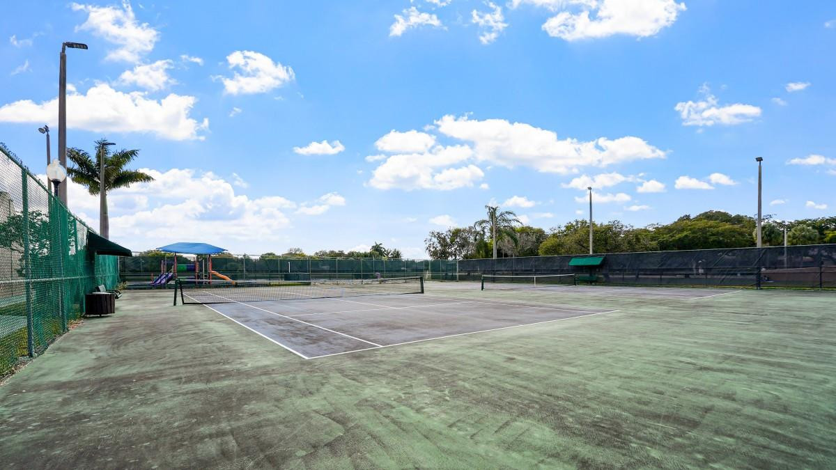 Centura Parc At Coconut C - Residential