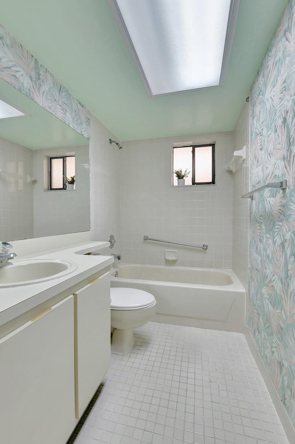 DOGWOOD CONDO - Residential