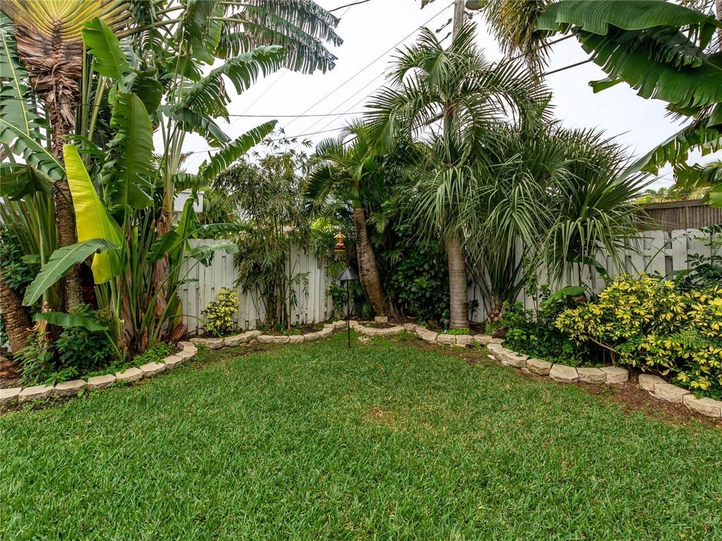 Coral Villas 47-45 B - Residential