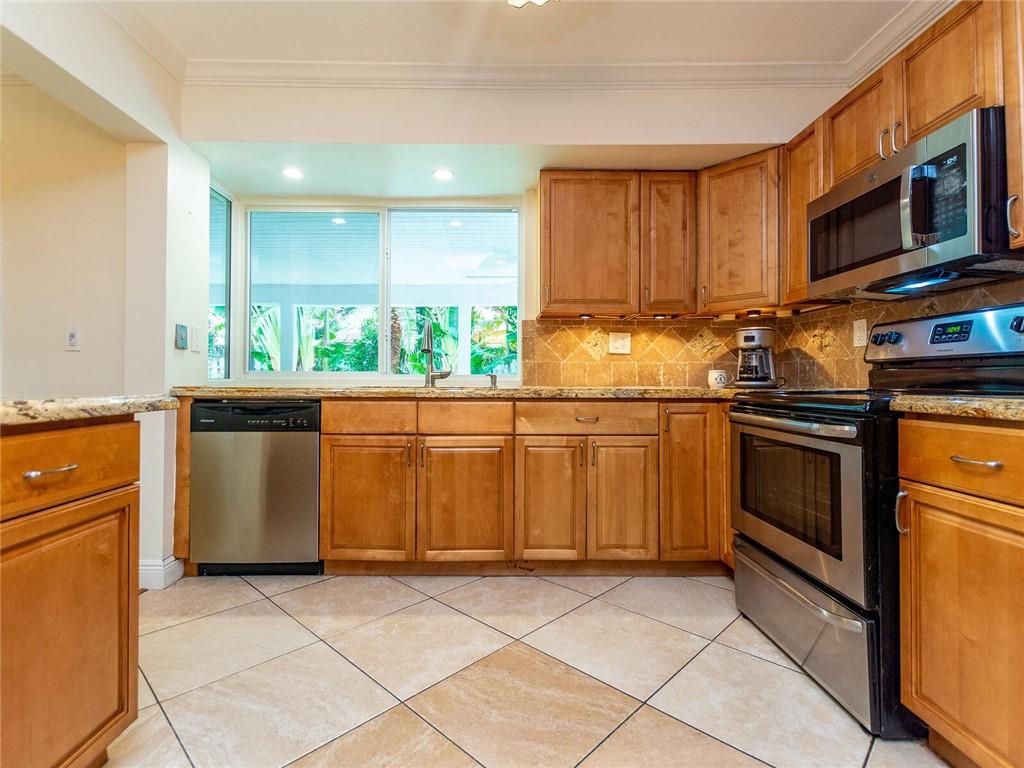 Coral Villas 47-45 B - Residential