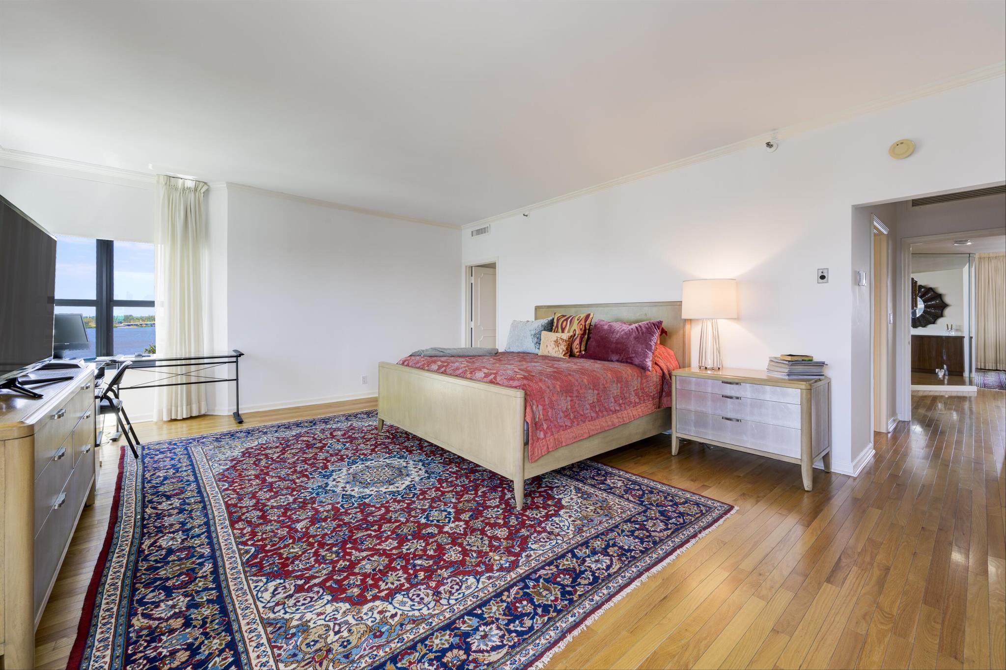 THIRTY ONE TWENTY CONDO - Residential