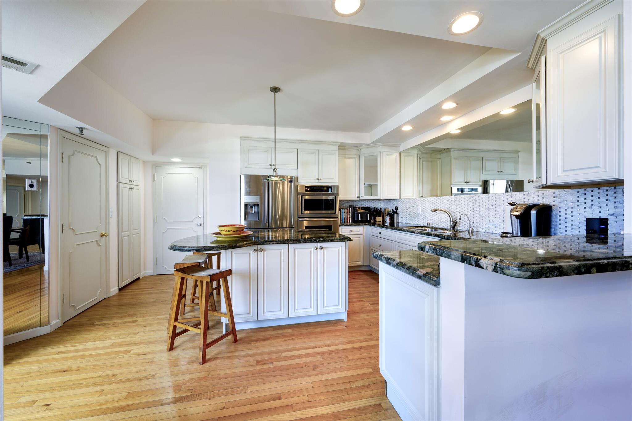 THIRTY ONE TWENTY CONDO - Residential