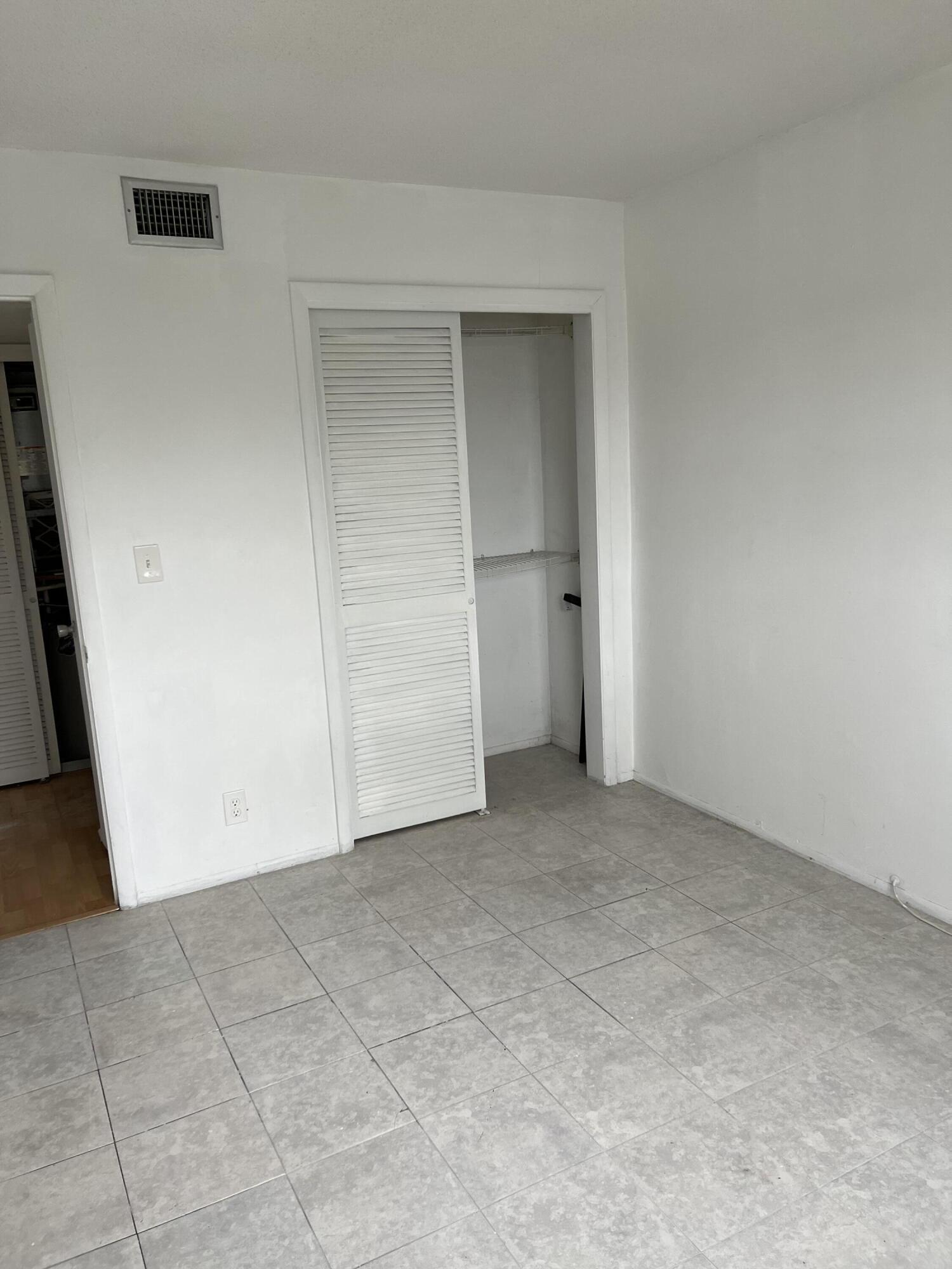 PARK SOUTH FIVE INC CONDO - Residential