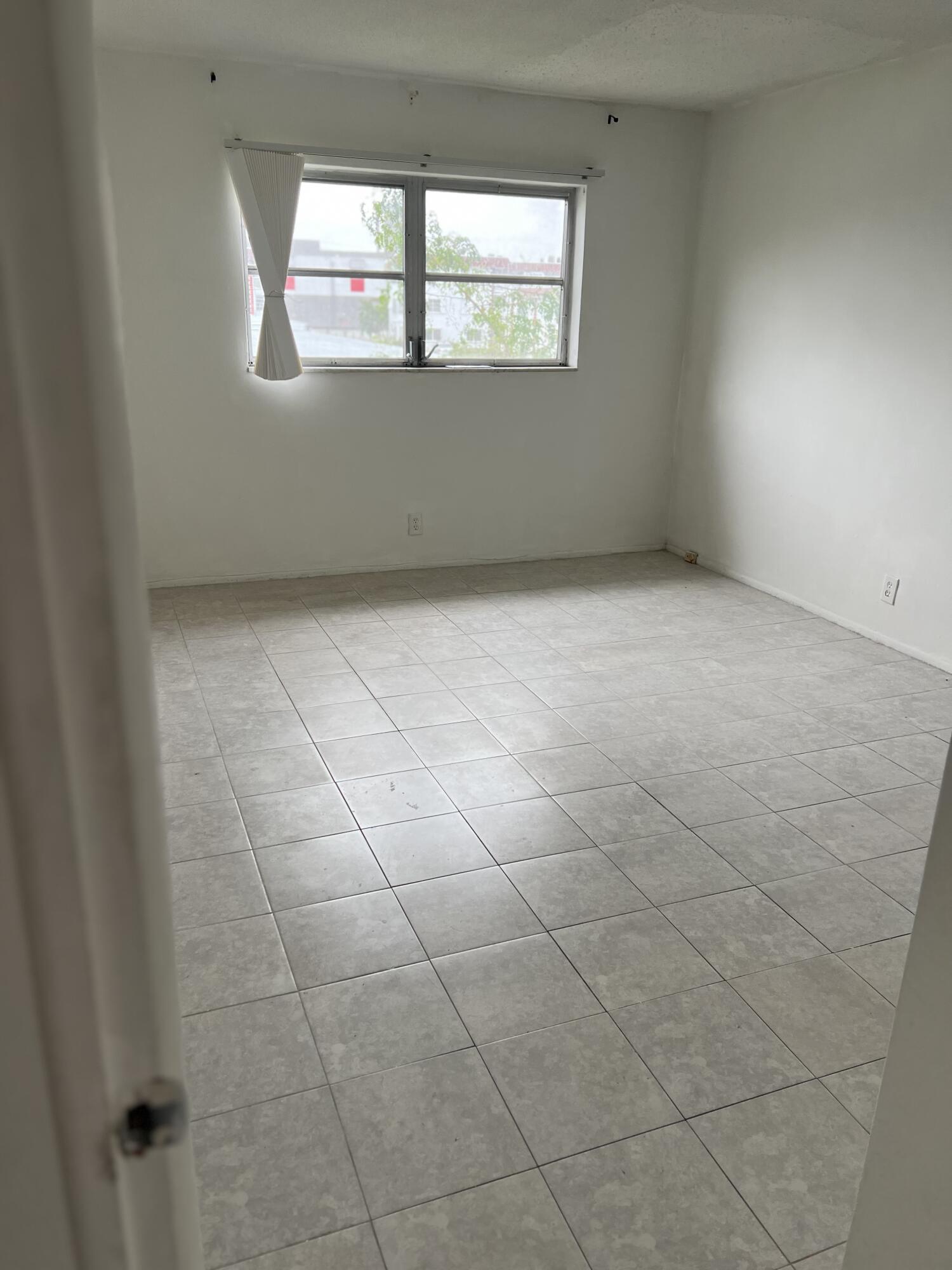 PARK SOUTH FIVE INC CONDO - Residential