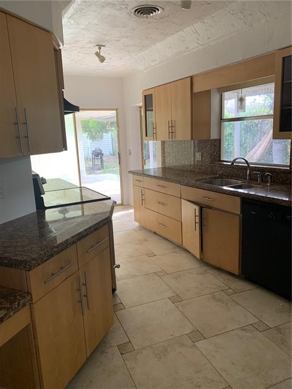 Venetian Isles 3rd Sec 47 - Residential