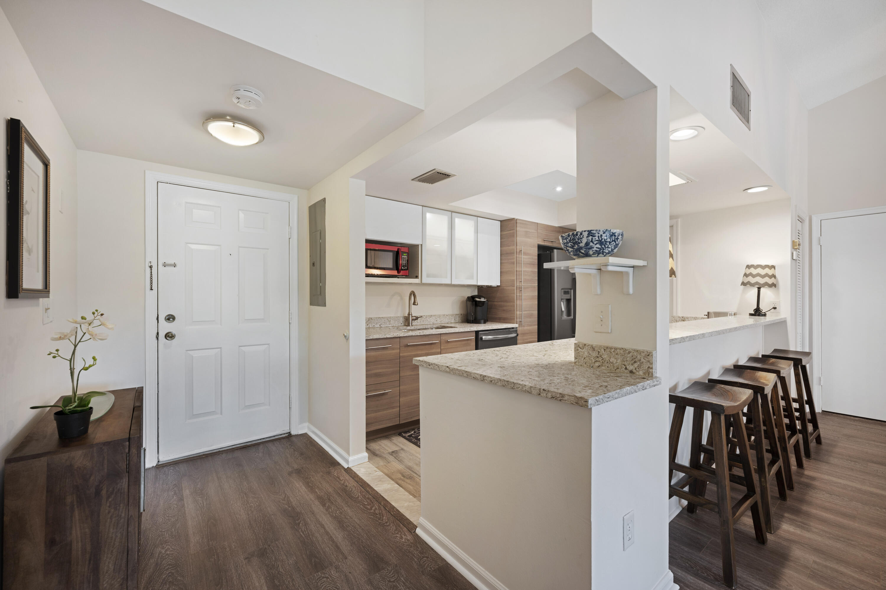 Properties 11863 Wimbledon Circle 542