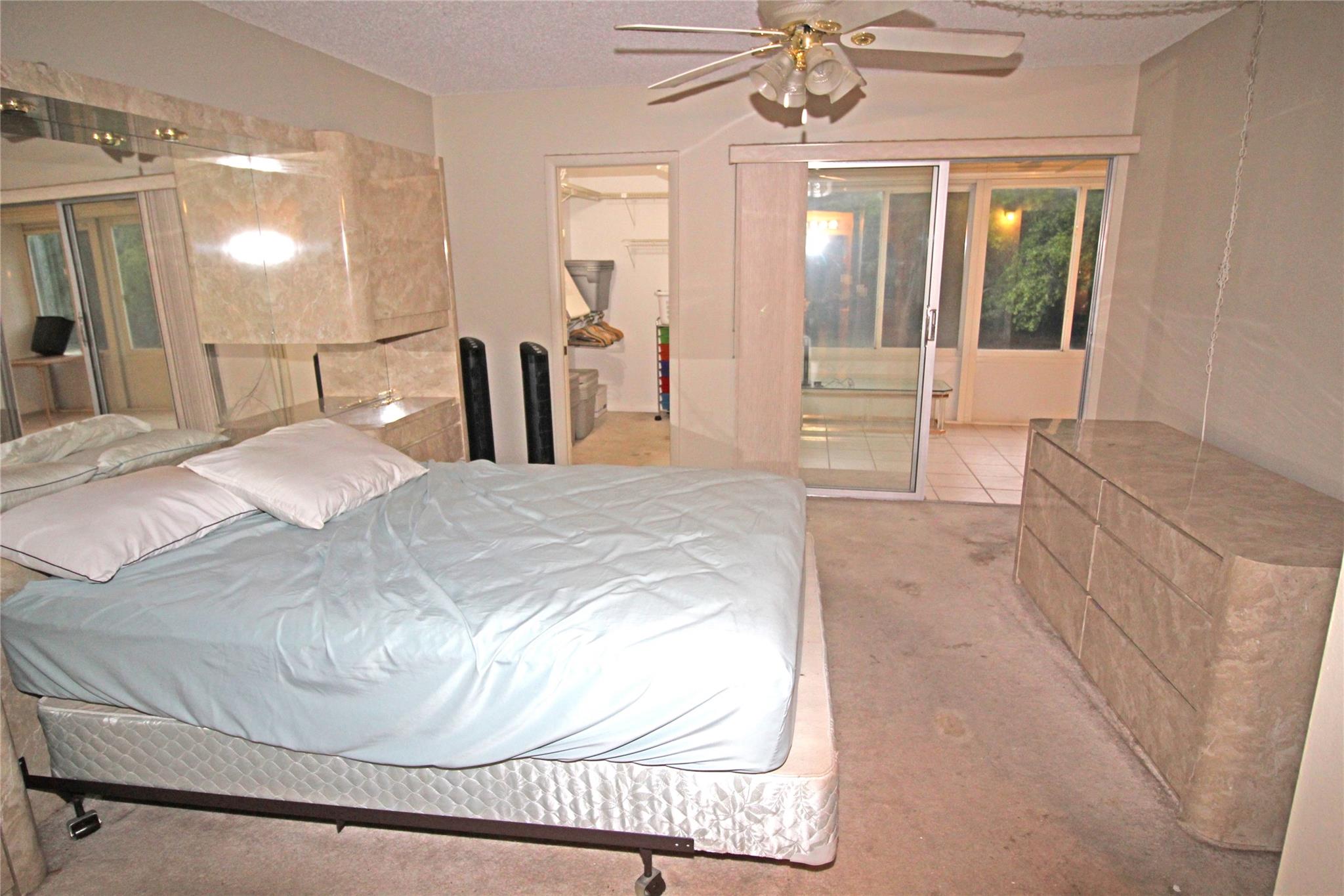 2071 Oakridge F 2071