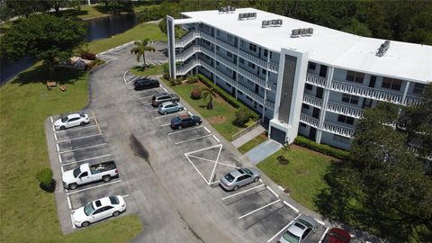 2071 Oakridge F 2071 Deerfield Beach FL 33442