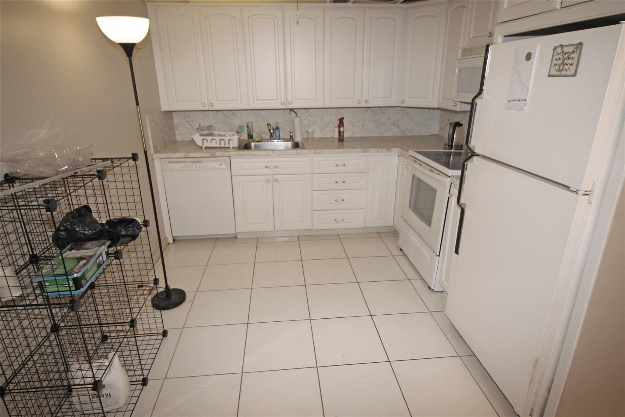 2071 Oakridge F 2071