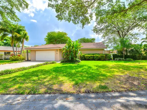 215 NW 86th Terrace, Coral Springs, FL MLS: R11088316