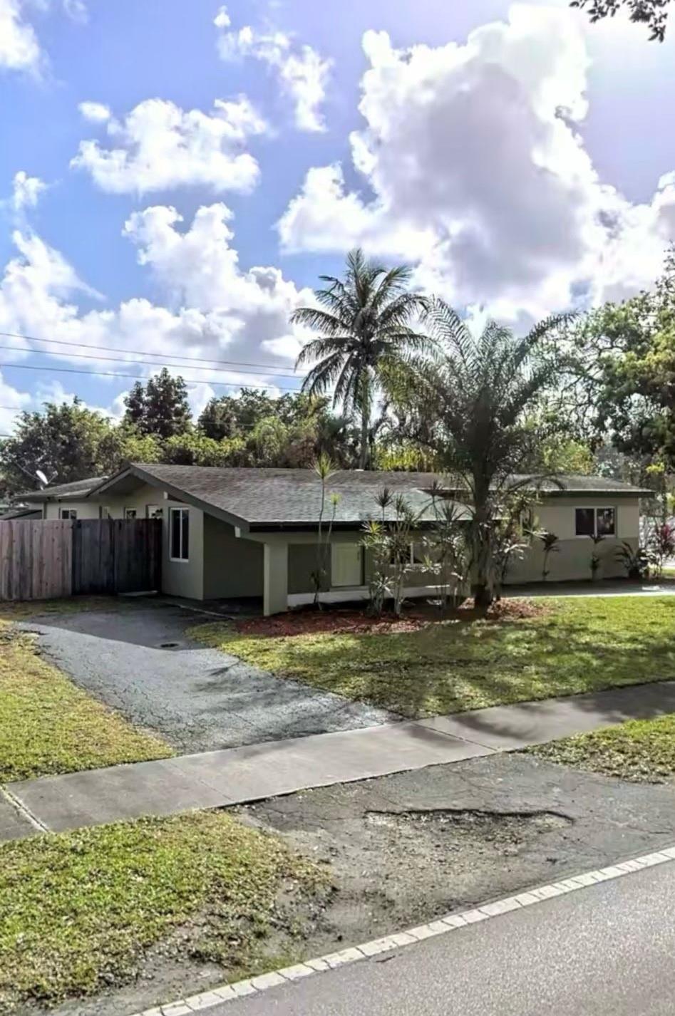 Hollywood Hills 6-22 B - Residential