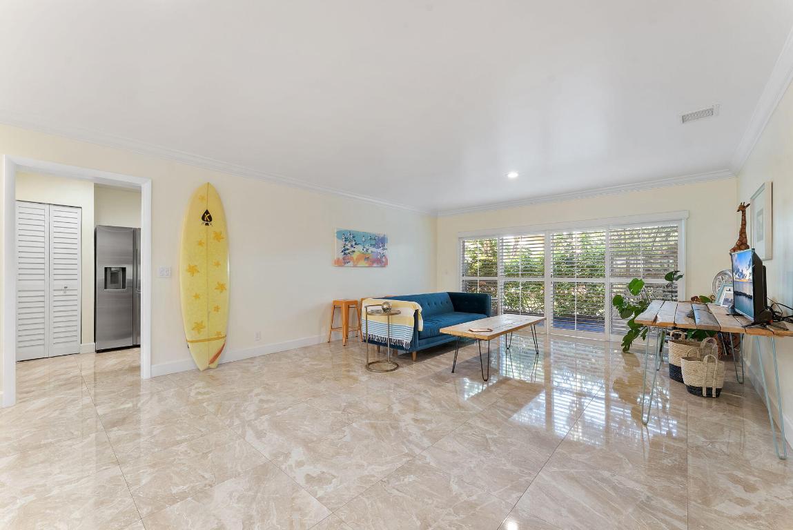 BEACHCOMBER CONDO - Residential