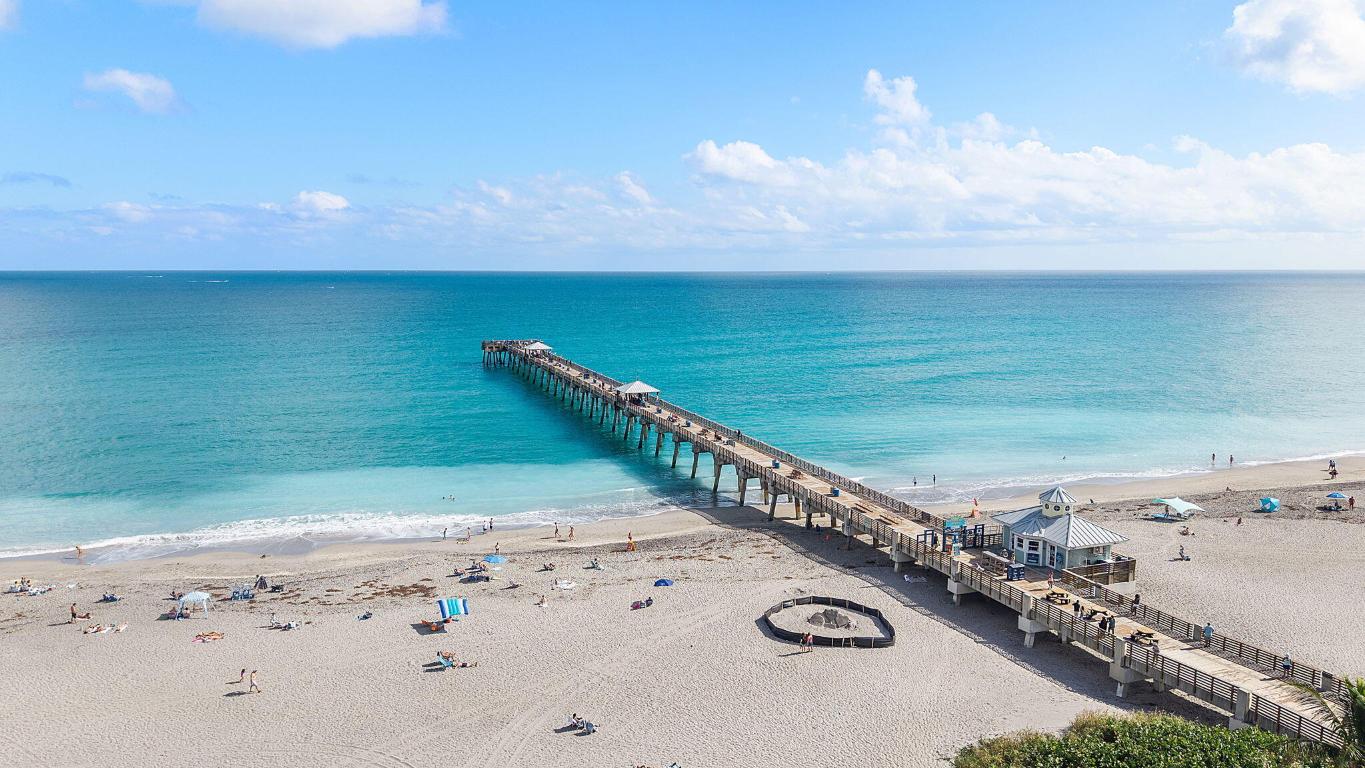 BEACHCOMBER CONDO - Residential