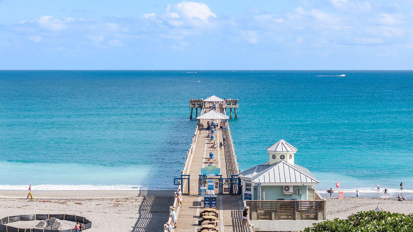 BEACHCOMBER CONDO - Residential