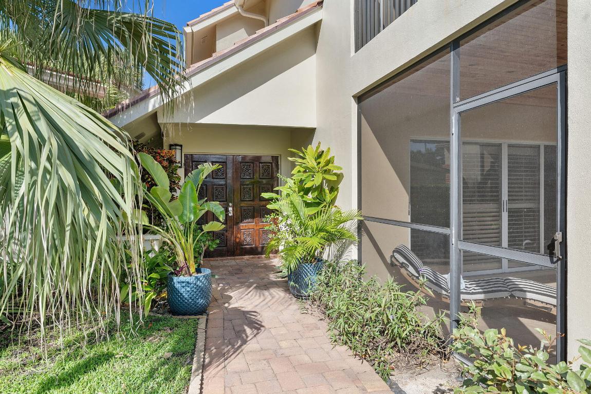 BEACHCOMBER CONDO - Residential