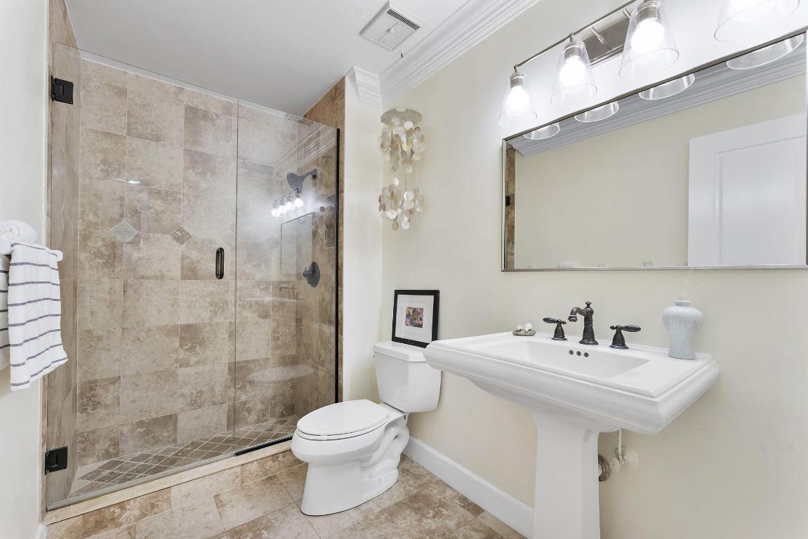 BEACHCOMBER CONDO - Residential