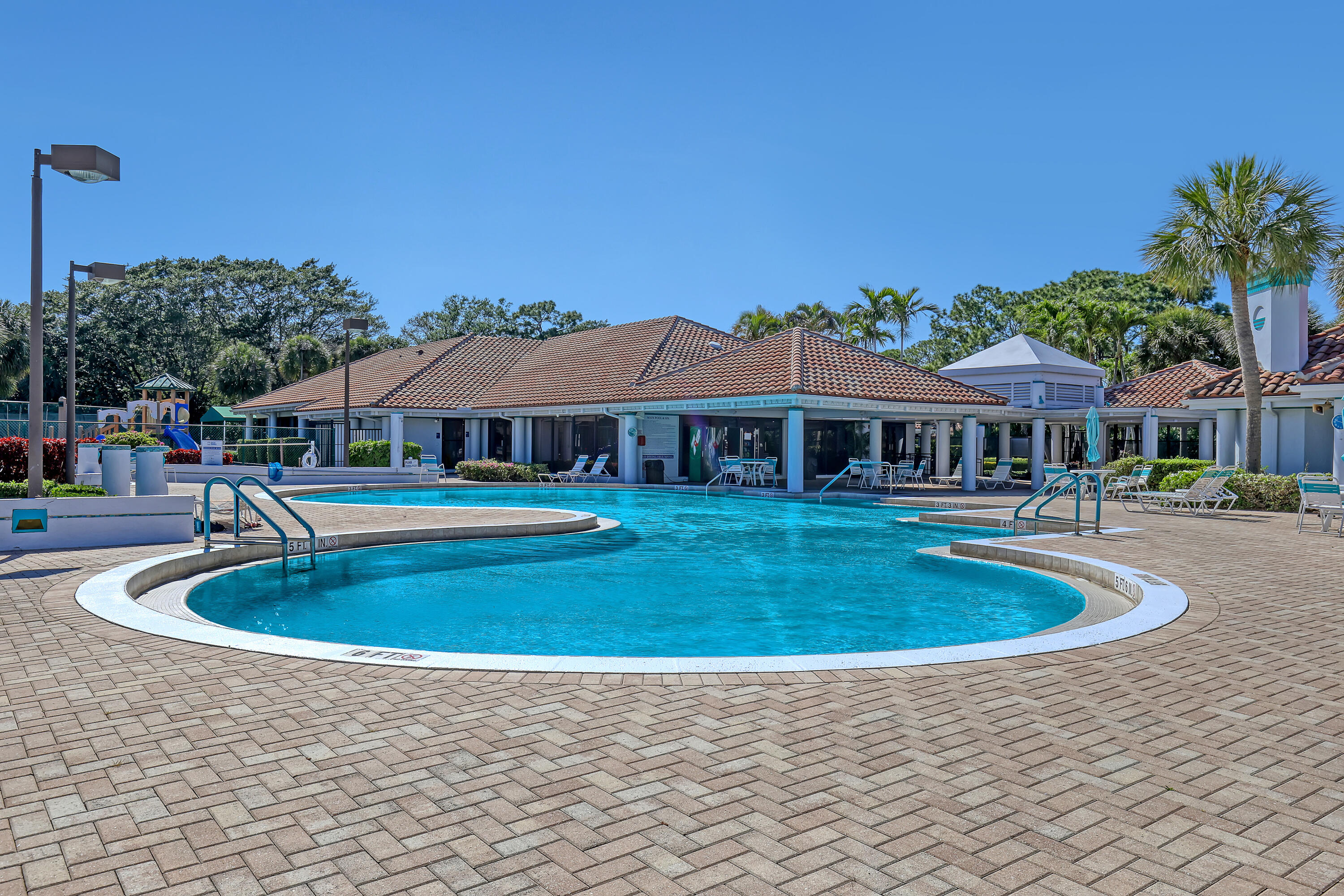 RIVER BRIDGE PAR 2F - Residential