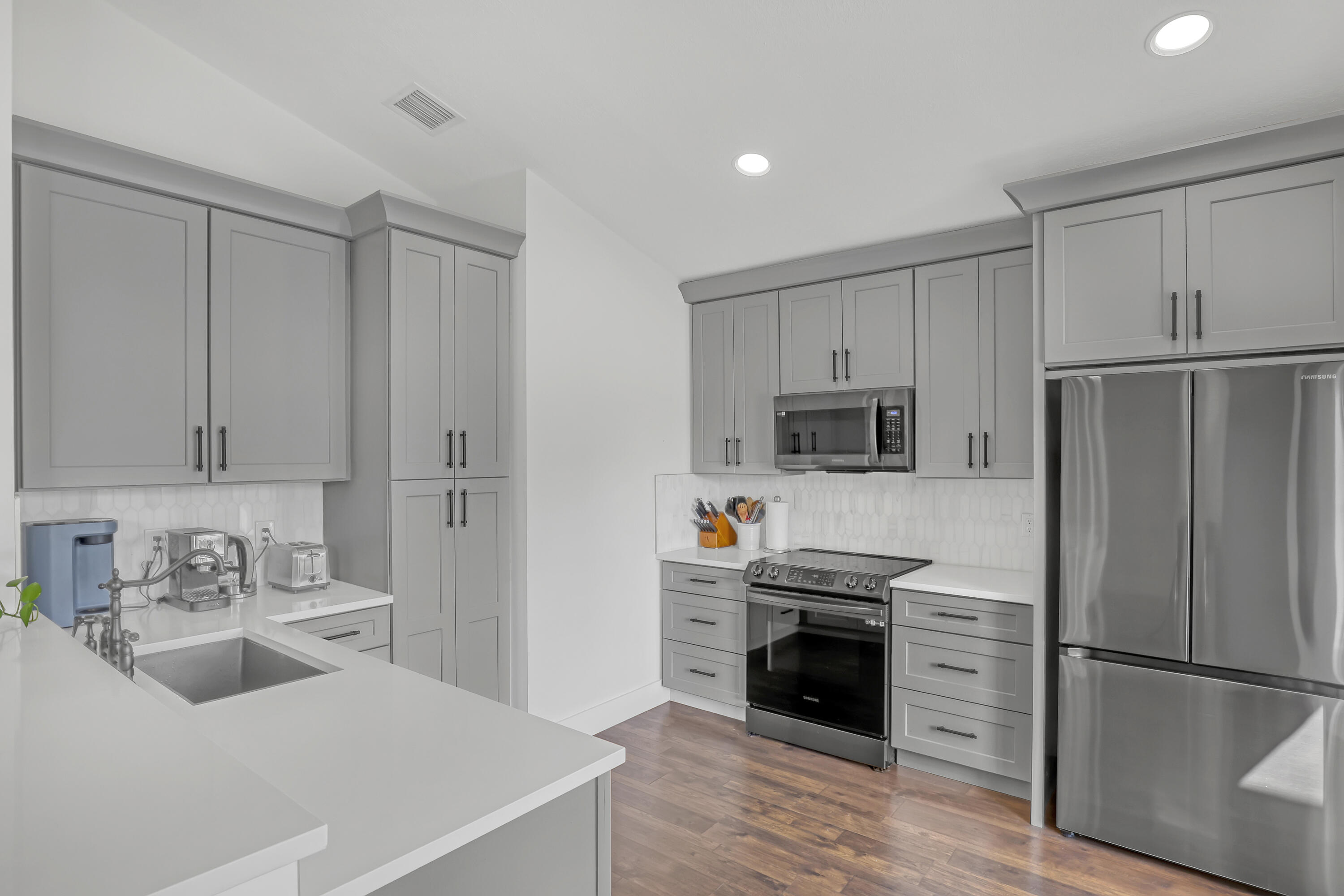 RIVER BRIDGE PAR 2F - Residential