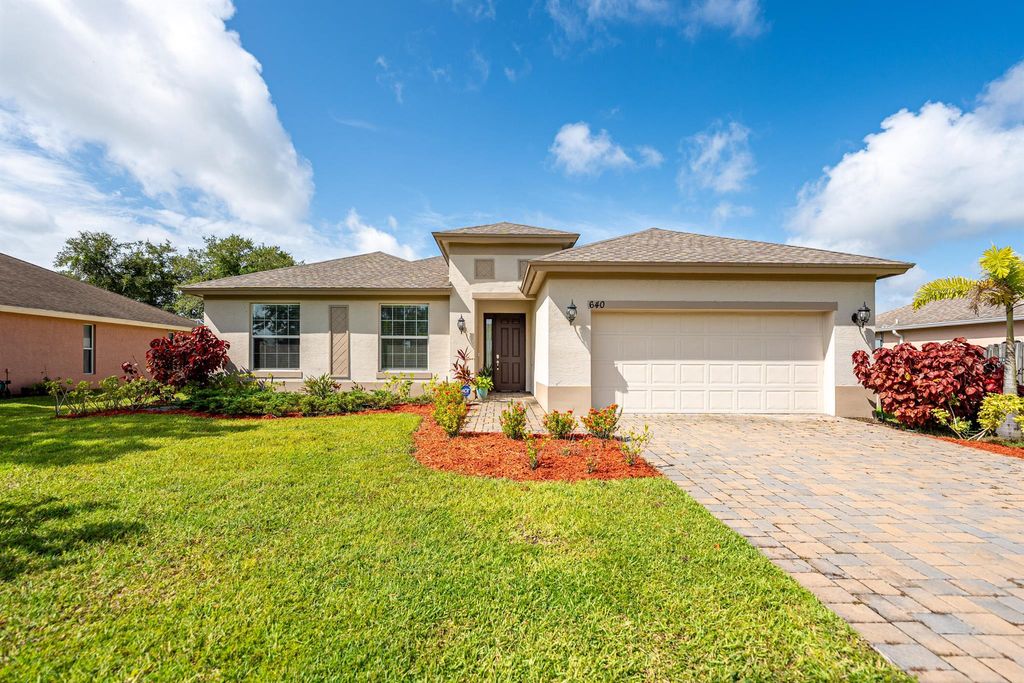 Photo of 640 SW Aster Road, Port Saint Lucie, FL 34953 (MLS # R11105093)
