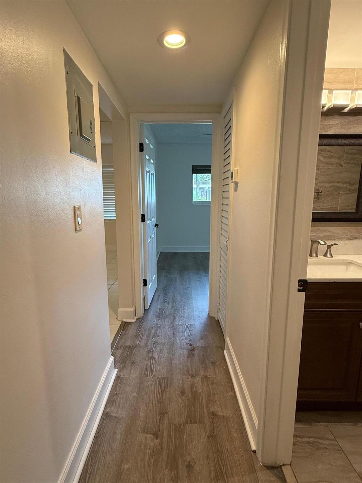 SUNLAND GARDEN APTS NUMBE - Residential Lease