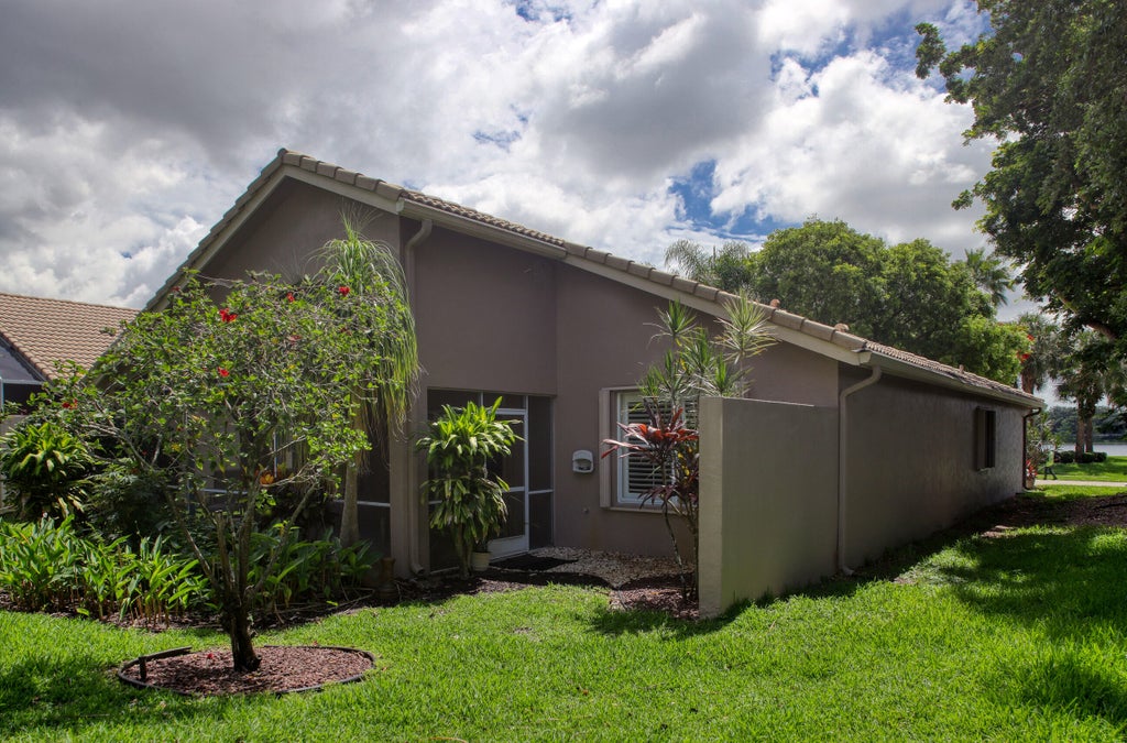Photo of 9689 Positano Way, Lake Worth, FL 33467 (MLS # B26036287)