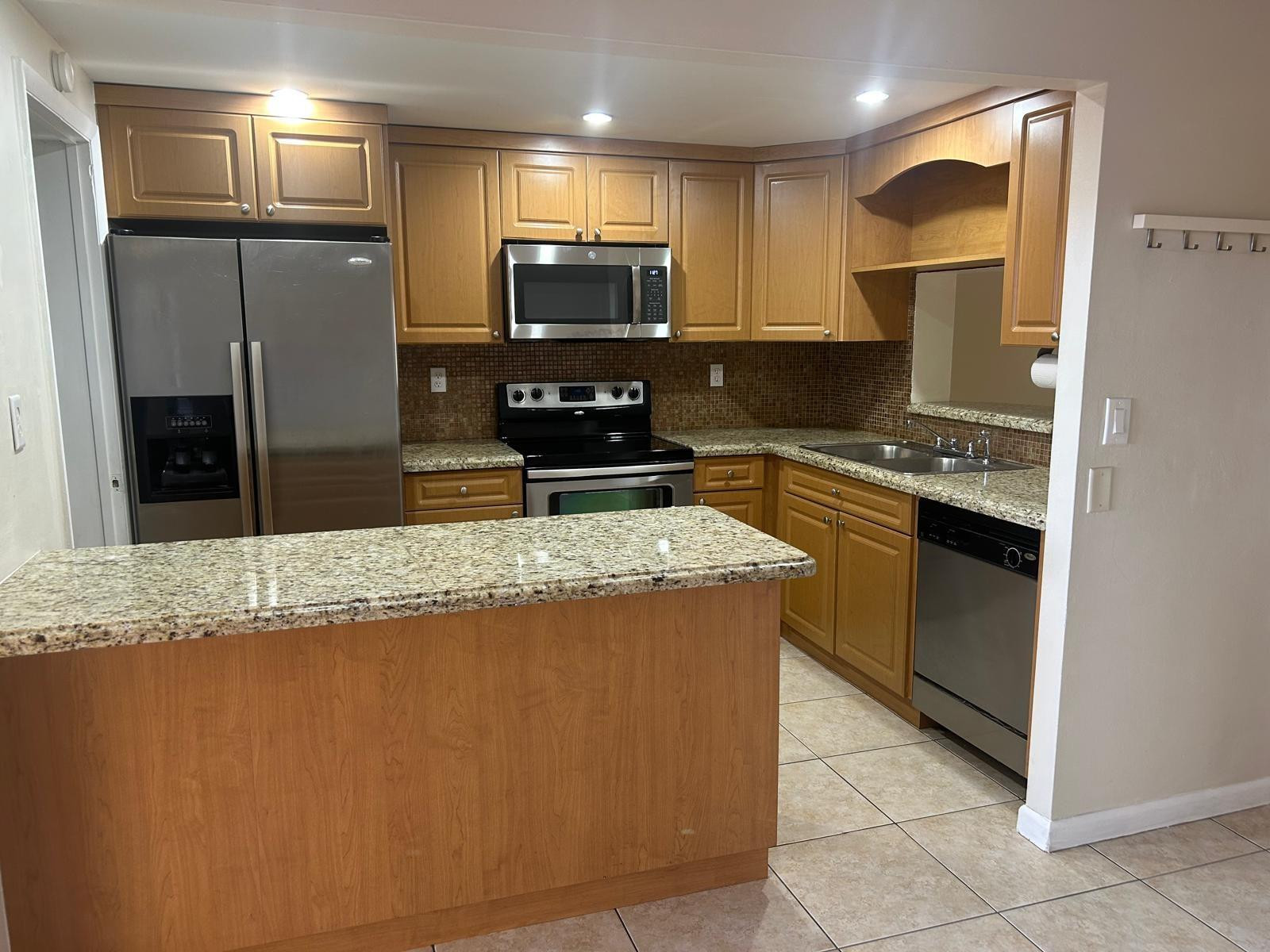 TARACOMA TOWNHOMES - Residential